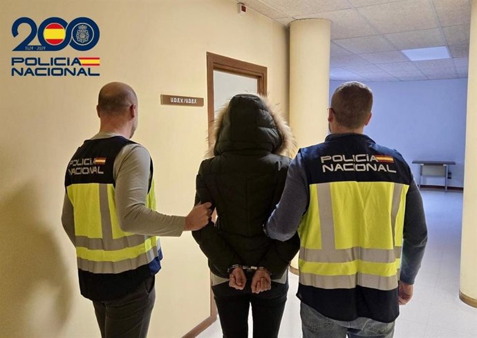 Detenida una mujer en Ávila por estafar 1.170 euros al hombre al que cuidaba.
