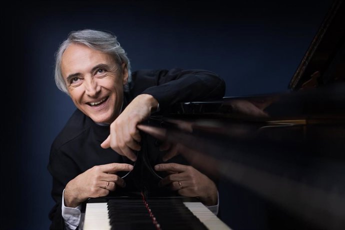 Archivo - El pianista franceés Jean-Efflam Bavouzet.