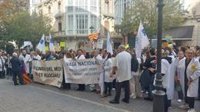 Un centenar de médicos se concentran en Palma a la espera de un acuerdo con Sanidad por el Estatuto Marco