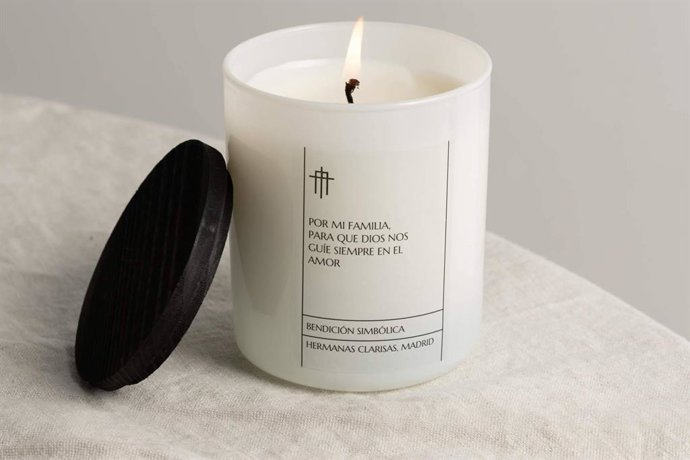 DECRUX propone una nueva forma de regalos solidarios; velas cristianas que financian proyectos sociales