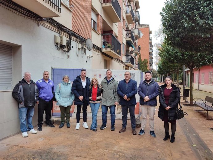 Avanzan las obras de instalación de un ascensor exterior en las viviendas de Cáritas en La Estrella