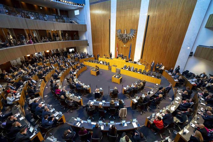 Archivo - Imagen de archivo del interior del Parlamento de Austria.