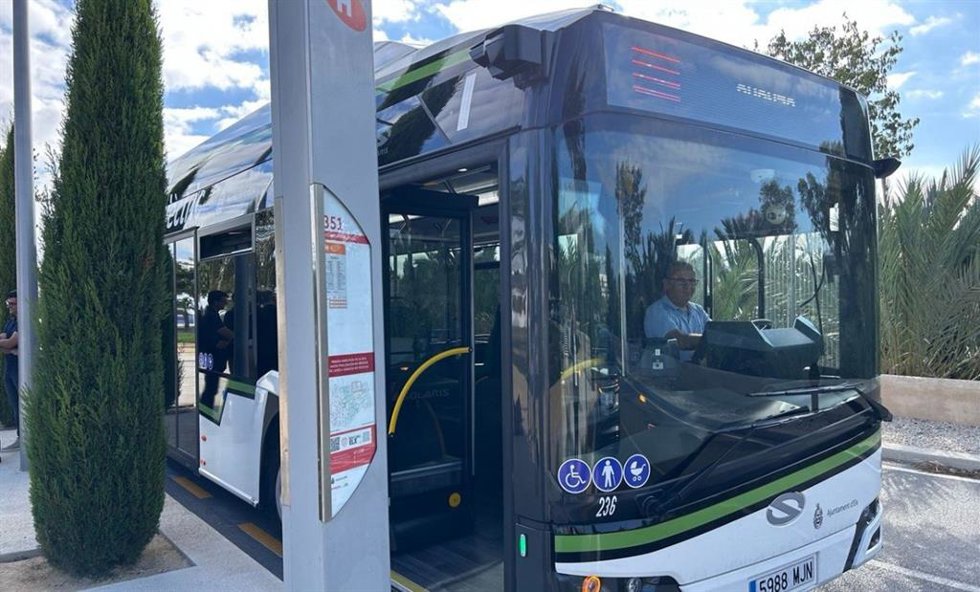Archivo - Autobús de Elche