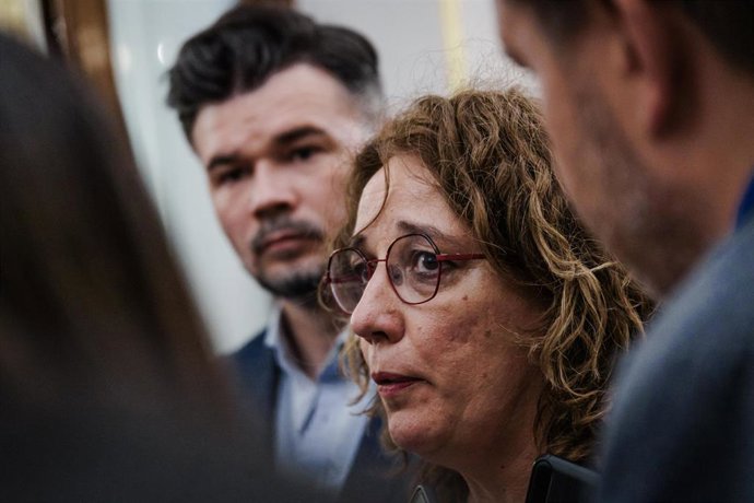 Archivo - La diputada de ERC Inés Granollers atiende a los medios.