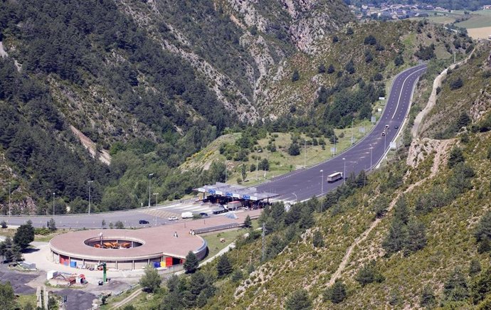 Entrada del túnel del Cadí.