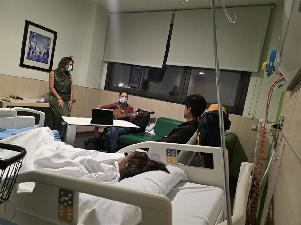 Quirónsalud Málaga y Fundación Olivares celebran un concierto navideño para pacientes hospitalizados