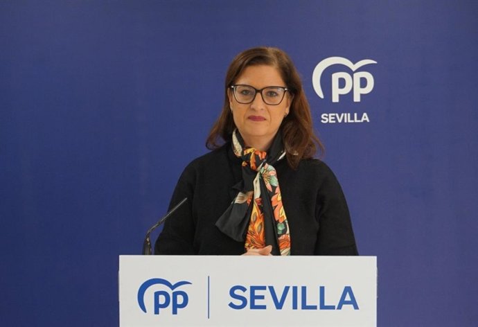 La vicesecretaria de Educación y Sanidad del PP provincial, Gloria Guillén.