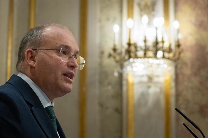 El secretario general del PP, Miguel Tellado, durante una sesión plenaria en el Congreso, a 11 de diciembre de 2025, en Madrid (España). El Congreso debatirá y votará este jueves el decreto de medidas complementarias para La Palma tras la erupción del vol