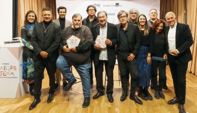 De izda a dcha: Eva Sandoval, José Manuel Casañ, Pablo Sainz, Domingo J. Casas, Rubén Gutiérrez, Santiago Martín Bermúdez, Juan Lucas, Mariano Muniesa, Andrea Rullán, Juan José Solana, Laura Pardo e Ignacio Elguero.