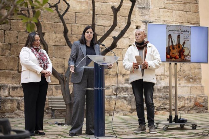 La diputada de Cultura, Cine e Identidad Almeriense, Almudena Morales, presenta el XLII Encuentro de Cuadrillas de la Comarca de Los Vélez.