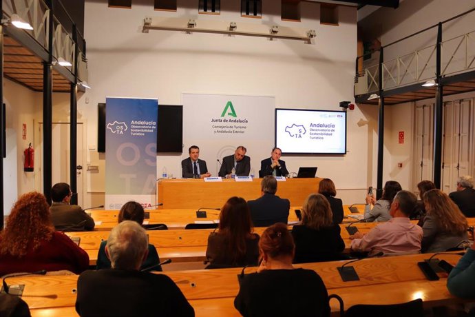 La FAMP destaca el compromiso de los municipios andaluces con la sostenibilidad turística y el desarrollo local.