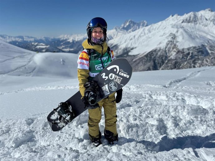 Archivo - Núria Castán se sube al podio en el Freeride World Tour de Georgia.