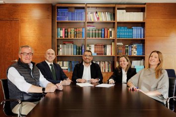 Archivo - Firma del acuerdo entre Indra y Fyla