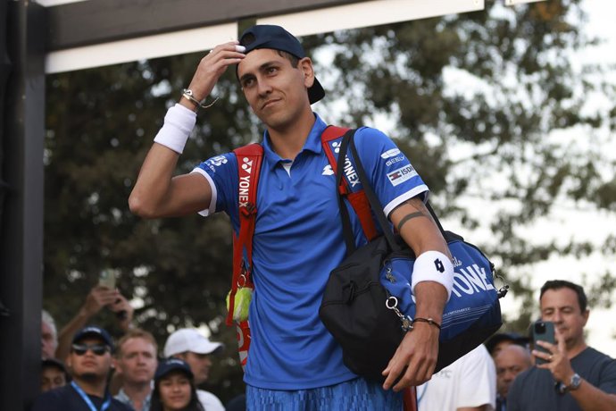 Tenis, Alejandro Tabilo vs Fernando Coria El tenista Alejandro Tabilo de Chile is photographed frente a Fernando Coria de Argentina por el ATP 250 de Santiago  2025 en el Club San Carlos de Apoquindo en Santiago, Chile. 27/02/2025 Felipe