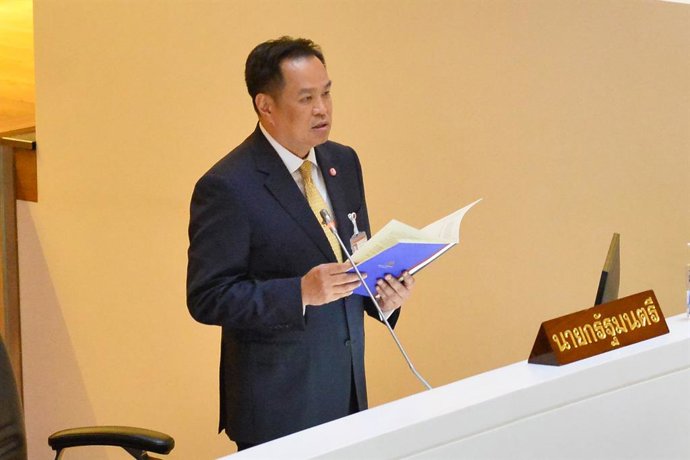 Archivo - BANGKOK, Sept. 29, 2025  -- Thailand's Prime Minister Anutin Charnvirakul delivers his government policy statement to parliament in Bangkok, Thailand. Sept. 29, 2025. Anutin delivered his government policy statement to parliament on Monday, outl