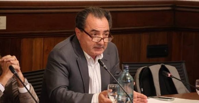 Pimec rechaza en el Parlament la nueva subida del impuesto turístico y presenta una alternativa