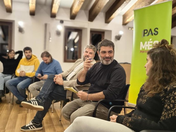 El alcalde de Esporles, Josep Ferrà, en la asamblea en la que ha sido elegido como nuevo coordinador de PAS-MÉS per Esporles.