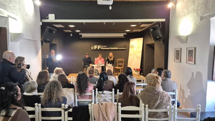 Celebración de la jornada sobre el papel de la mujer gitana en la Navidad flamenca.