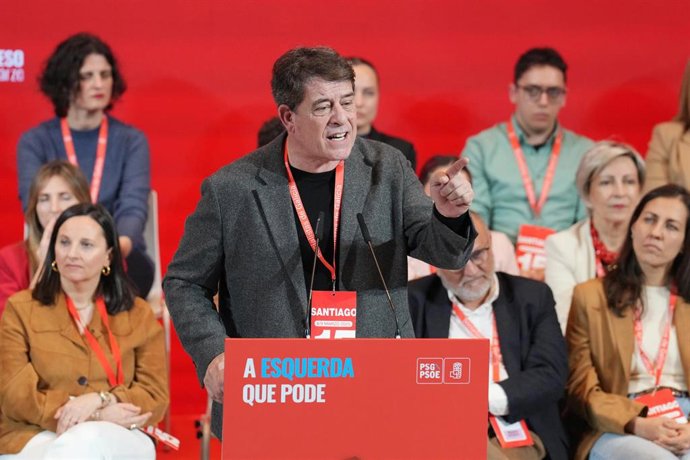 Archivo - El secretario general del PSdeG, José Ramón Gómez Besteiro, interviene durante la clausura del 15 Congreso Regional del PSdeG, en la Cidade da Cultura, a 9 de marzo de 2025, en Santiago de Compostela, A Coruña, Galicia (España). Durante el Congr