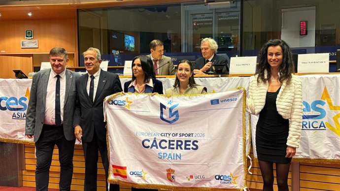 La concejala de Deportes, asiste al reconocimiento oficial de Cáceres como Ciudad Europea del Deporte 2026.