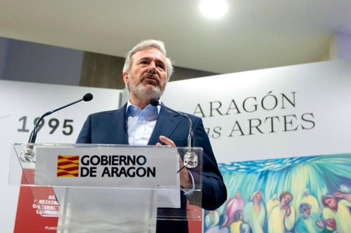 El presidente Jorge Azcón ha inaugurado la exposición ‘Aragón y las artes: 1976-1995’.