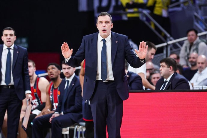 Paolo Galbiati, head coach of Kosner Baskonia Vitoria-Gasteiz gestures during the Turkish Airlines EuroLeague Regular Season Round 15 match between Real Madrid and Kosner Baskonia Vitoria-Gasteiz at Movistar Arena on December 11, 2025 in Madrid, Spain.