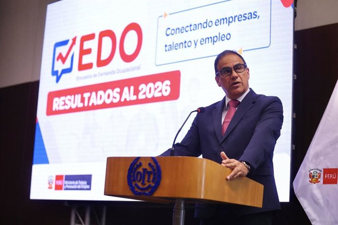 Ministro de Trabajo y Promoción del Empleo, Óscar Fausto Fernández Cáceres.