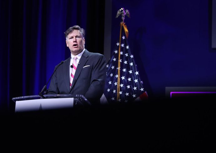 Archivo - 13 de maio de 2025, Washington Dc, Virgínia, EUA: O vice-secretário de Estado dos EUA, Christopher Landau, fala durante uma sessão da Cúpula de Investimento SelectUSA 2025 no Gaylord Convention Center em National Harbour, Maryland, em 13 de maio