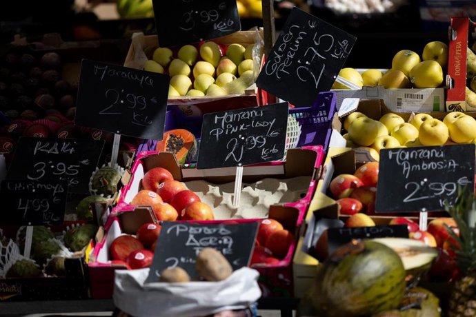 Archivo - Un mercado de alimentos.