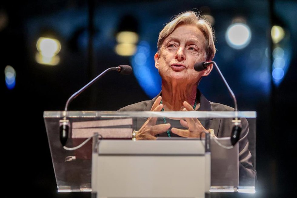 Archivo - La filósofa Judith Butler recibe la Medalla de Oro del Círculo de Bellas Artes, a 27 de octubre de 2022, en Madrid