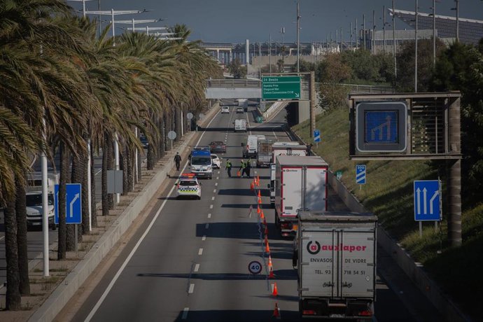Archivo - La Ronda del Litoral dirección salida de Barcelona.