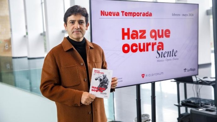 El director general de Cultura, Roberto Iturriaga, presenta la temporada número 44 del Palacio de Congresos y Auditorio de La Rioja, Riojaforum