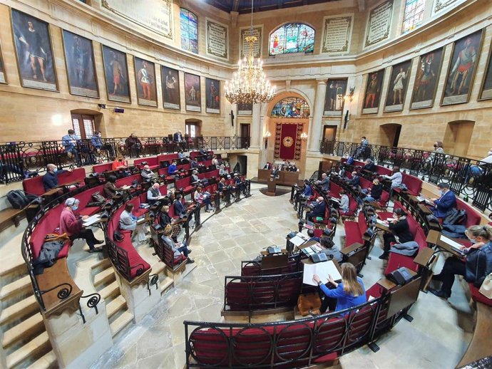 Archivo - Pleno en la Casa de Juntas de Gernika