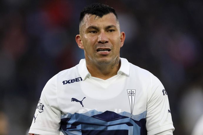 Futbol, Universidad Catolica vs Cobresal. Fecha 22, Liga de Primera 2025. El jugador de Universidad Catolica Gary Medel es fotografiado durante un partido de la Liga de Primera contra Cobresal disputado en el estadio Claro Arena de Santiago,