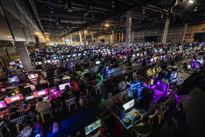 Archivo - Arxiu - Lan Party Movistar OWN València