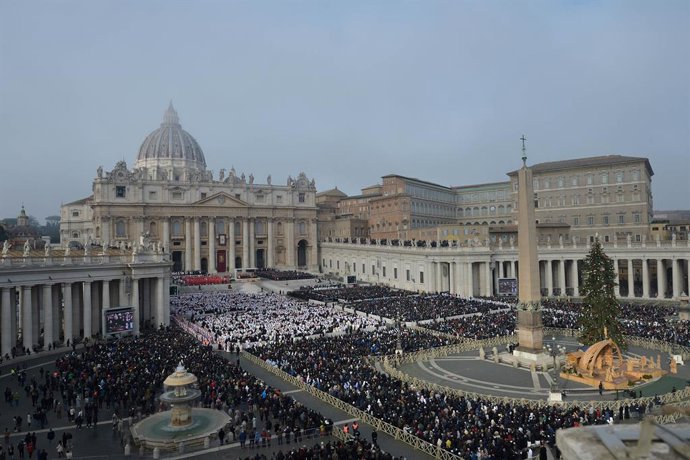 Archivo - Arxiu - Vista general de la Plaça de Sant Pere en imatge d'arxiu