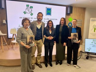 La responsable de Cooperación Internacional en la Diputación de Cádiz, Ana Moreno, en la presentación en Madrid del libro 'El hambre no debe ser un arma de guerra', financiada por Diputación