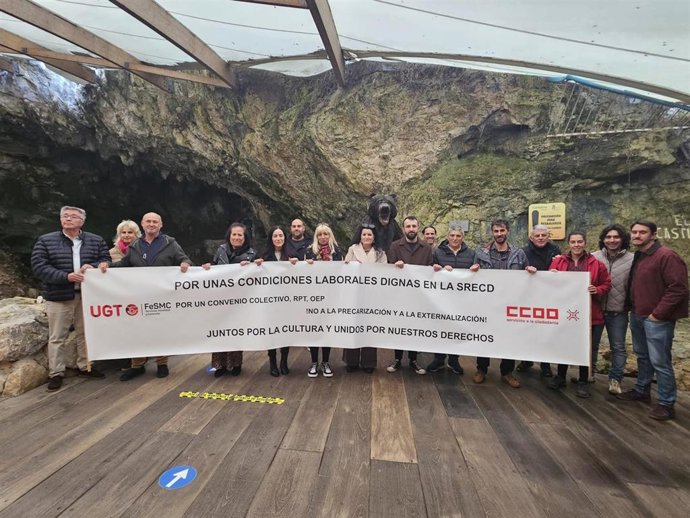 Los sindicatos de la SRECD en una de las concentraciones para reclamar la negociación de un convenio colectivo 