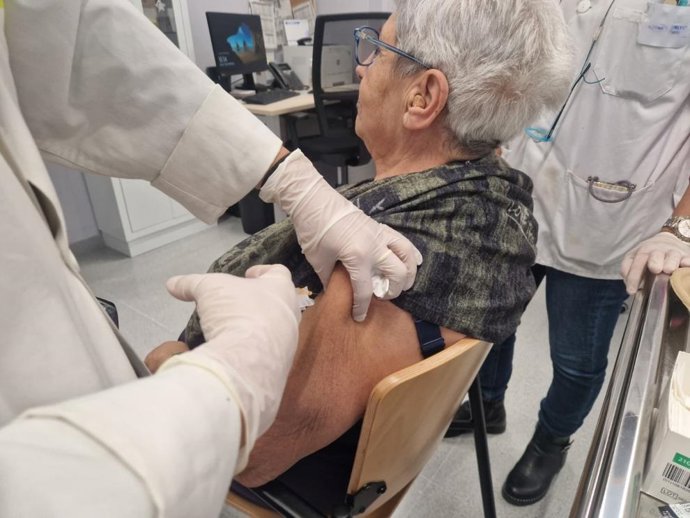 Las jornadas de vacunación sin cita, iniciadas el año pasado en Aragón, pretenden facilitar que la población pueda vacunarse de forma más fácil y así mejorar el acceso a la inmunización.