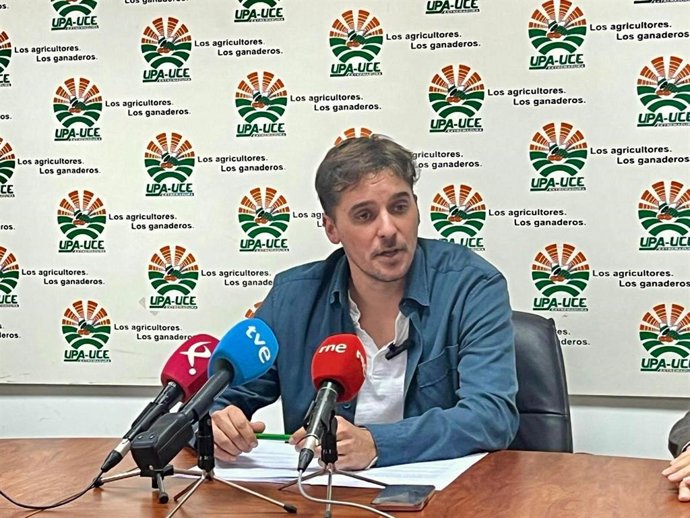 El secretario general de UPA-UCE, Óscar Llanos