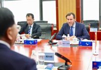 Óscar Puente estrecha la colaboración de España con China para impulsar el tren