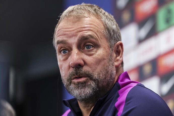 El entrenador del FC Barcelona, Hansi Flick, en rueda de prensa previa al partido contra el CA Osasuna en LaLiga EA Sports