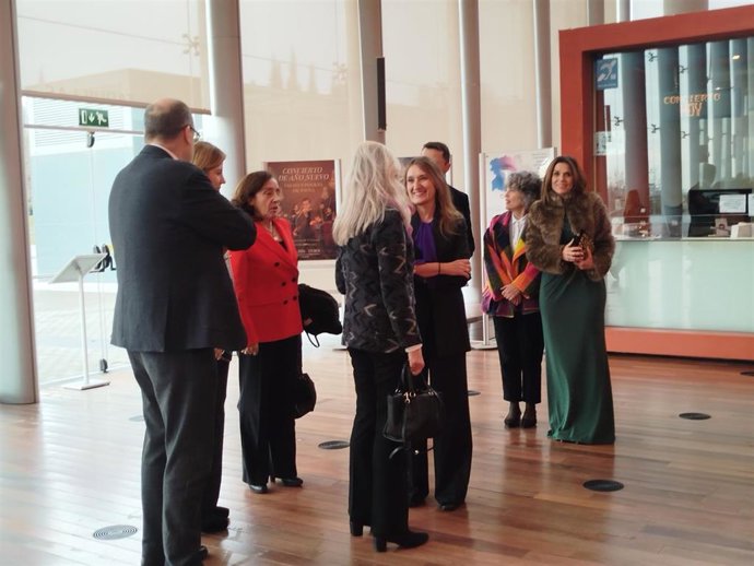 La consejera de educación en el Cento Cultural Miguel Delibes antes de los Premios de Educación 2025