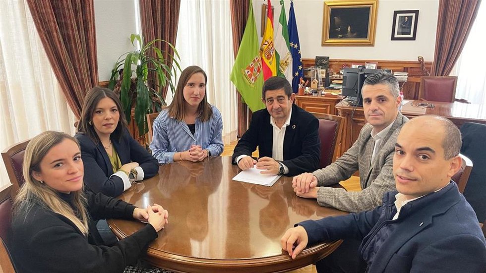 Reunión con la nueva directiva de AJE-Jaén.