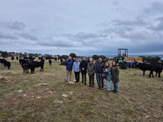 Un momento de la visita a la explotación ganadero.