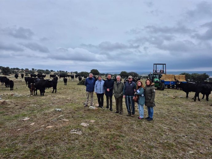 Un momento de la visita a la explotación ganadero.