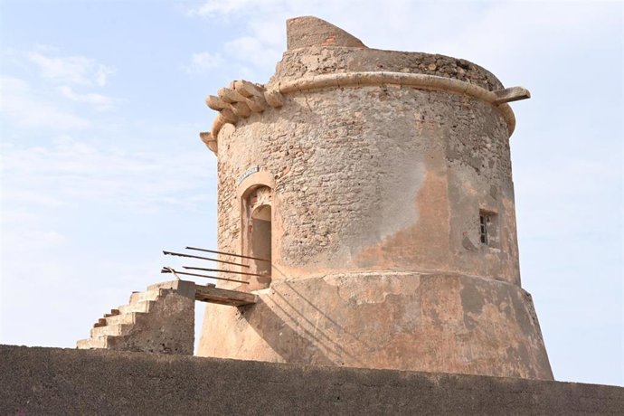 Archivo - Torreón de San Miguel, en Cabo de Gata (Almería).