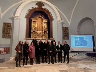 Foto de familia de los participantes en la presentación de los dos nuevos espacios habilitados por la Archidiócesis de Burgos.