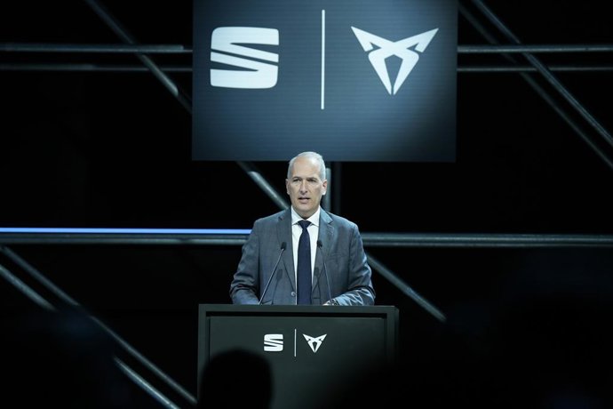 El ceo de Seat y Cupra, Markus Haupt, interviene durante la inauguración de la planta de ensamblaje de baterías de Seat y Cupra.