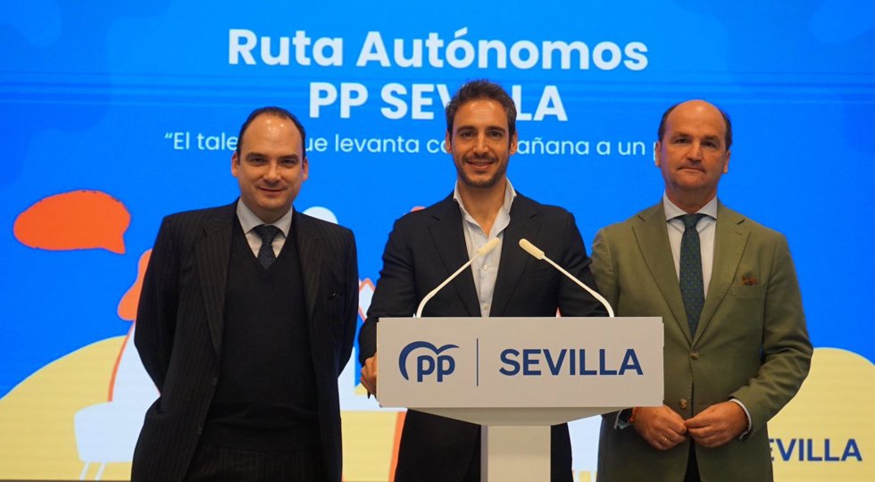  El secretario general del PP provincial, Agustín Aguilera, en el acto.